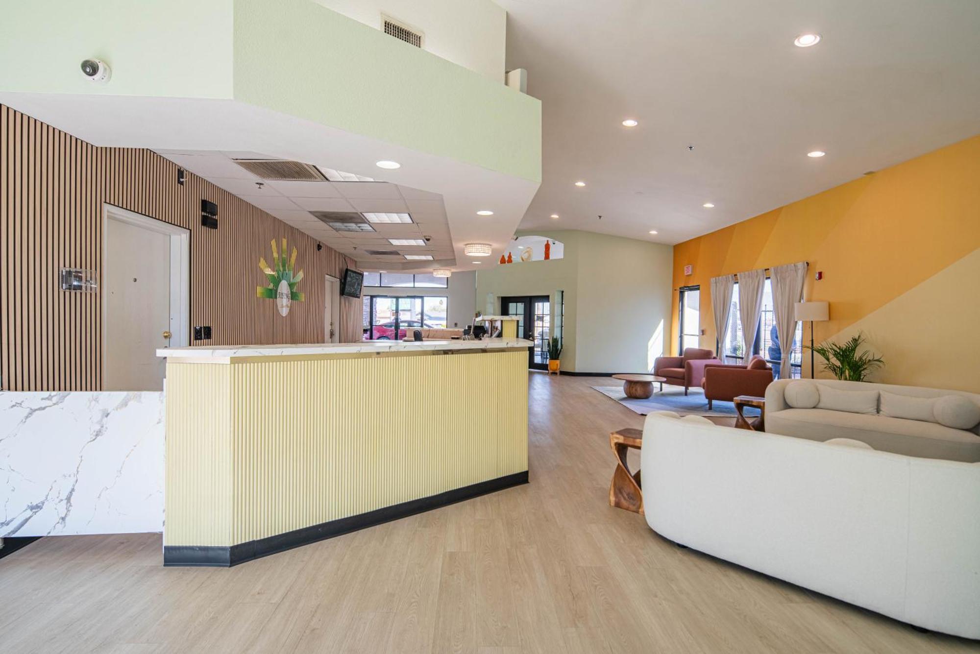 Hotel Rising Phoenix Extérieur photo