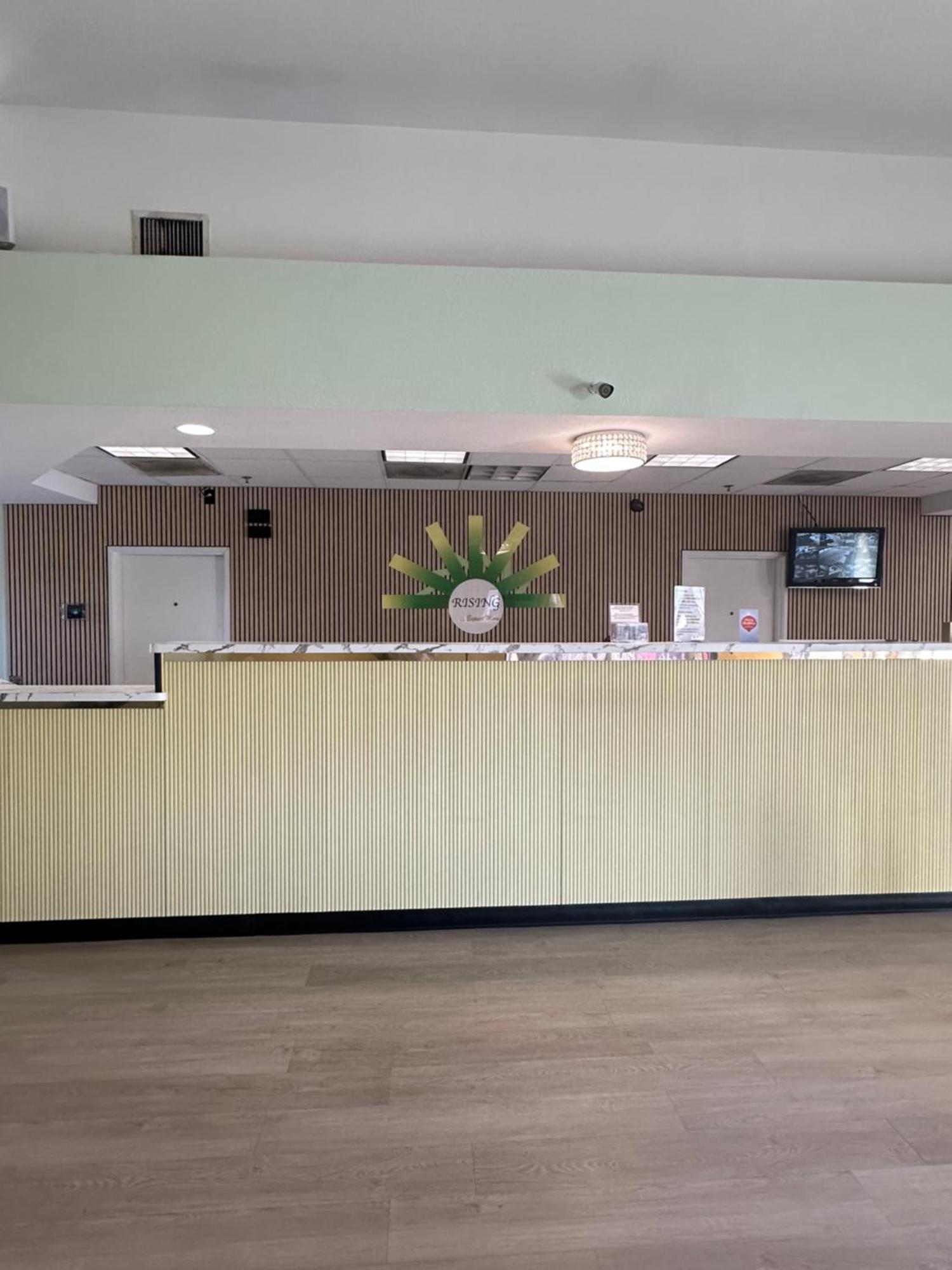 Hotel Rising Phoenix Extérieur photo