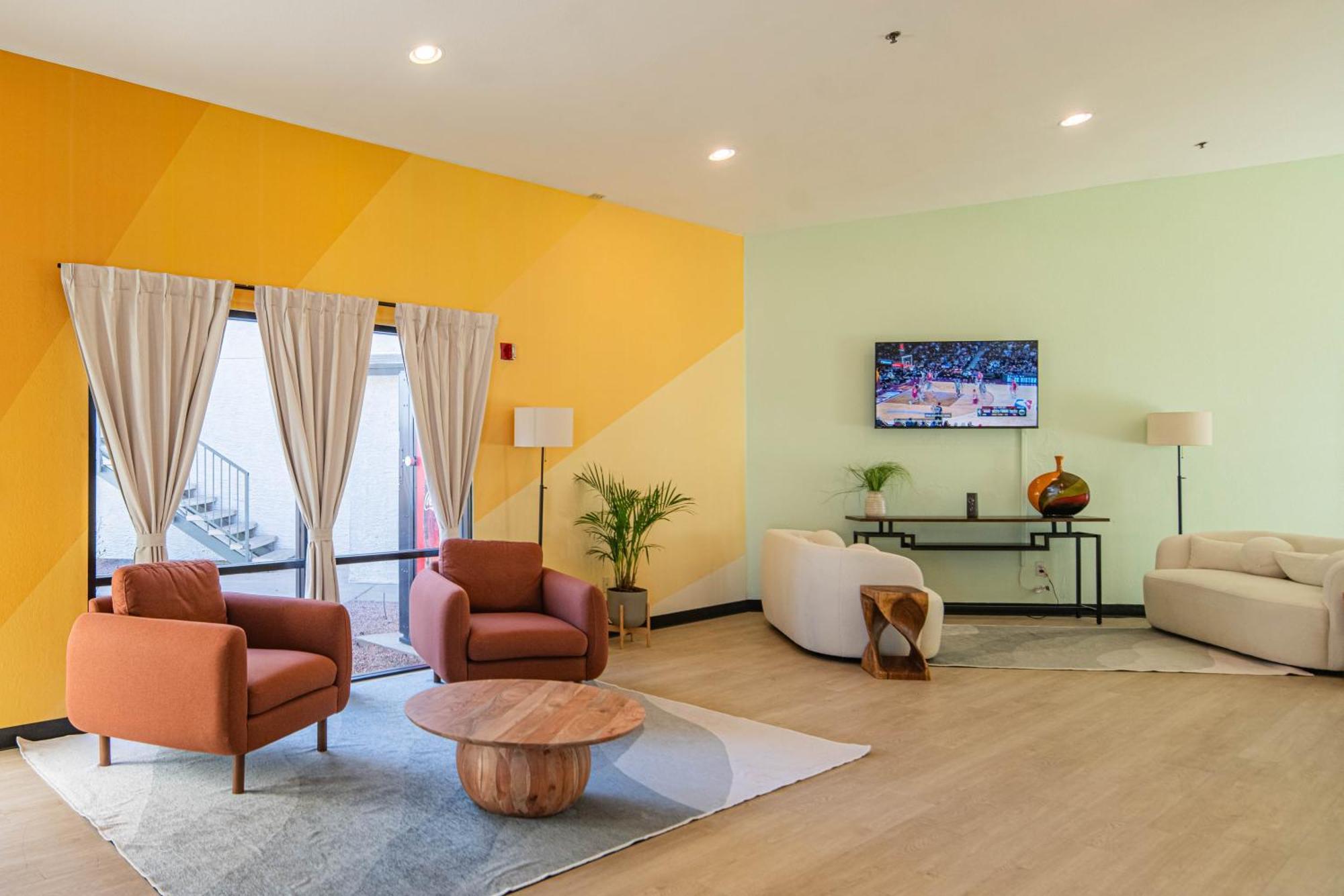 Hotel Rising Phoenix Extérieur photo