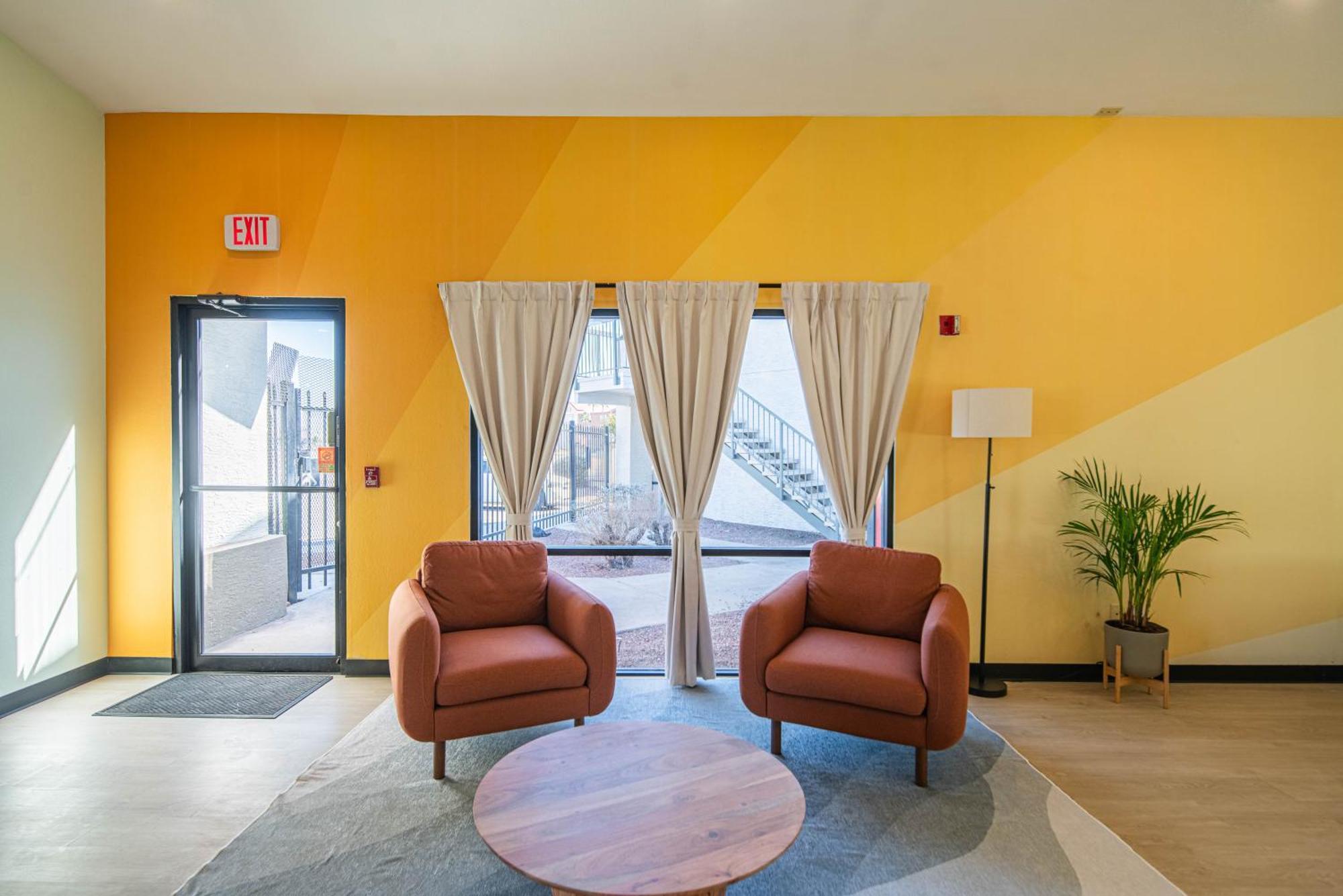 Hotel Rising Phoenix Extérieur photo